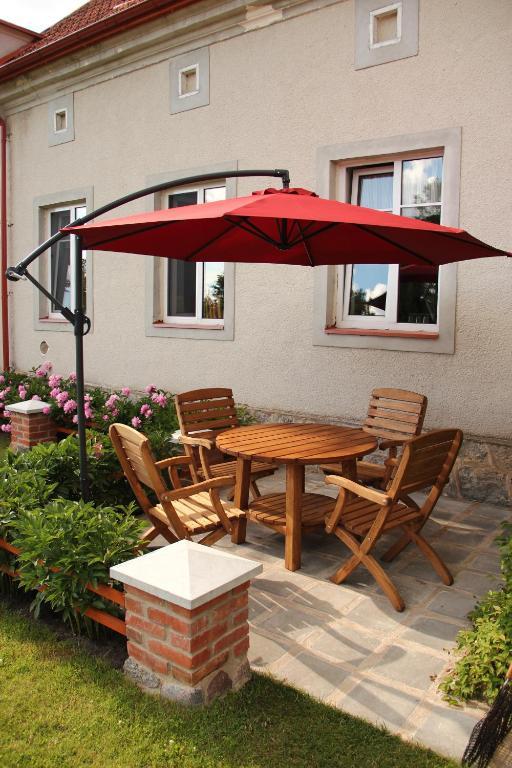 Asmonienes Sveciu Namai "Senoji Mokyklele" Hotel Smalininkai Ngoại thất bức ảnh